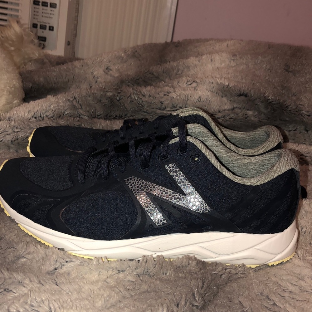 New Balance tennis shoes